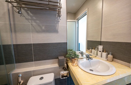 Trung Hoa Nhan Chinh Hotel | Hotel The Hanoi