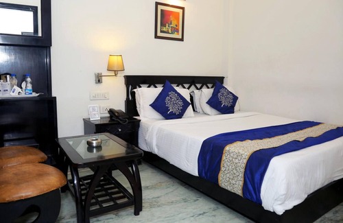 Mahipalpur Hotel | Hotel The R Blues