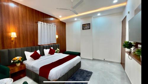 Rishikesh Hotel | Hotel The Tusk