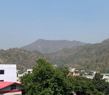 Lansdowne Hotel | Hotel Tirupati
