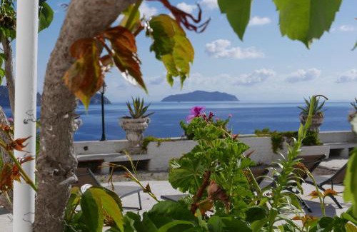 Ponza Hotel | Hotel Torre Dei Borboni
