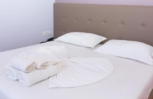 Fushe-Kruje Hotel | Hotel Triada