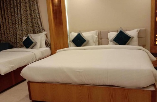 Varanasi Hotel | Hotel Tridev