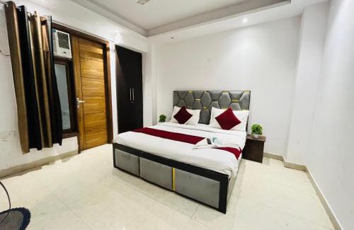 Kalkaji Hotel | Hotel Twenty - Malviya Nagar Begumpur