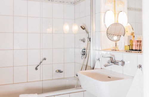 Lofthus Hotel | Hotel Ullensvang