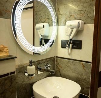 Faizabad Hotel | Hotel Vedic Inn