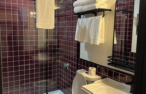 Bennington Hotel | Hotel Vervana, Trademark Collection by Wyndham