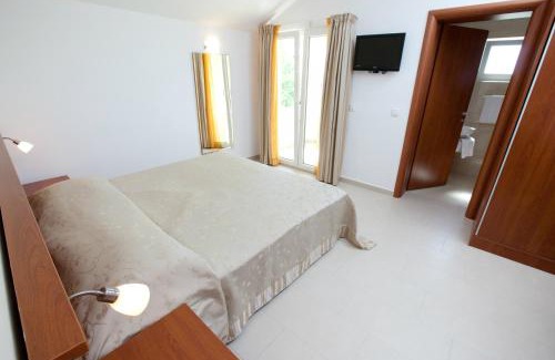 Rtina Hotel | Hotel Vila 4m