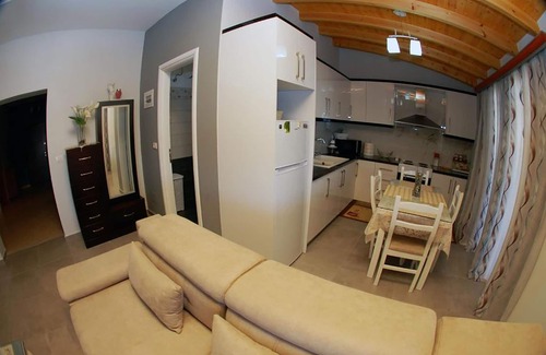 Kodrra Apartamento | Hotel Vila Alvin & Apartments