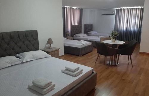 Berat Hotel | Hotel Vila Arbri