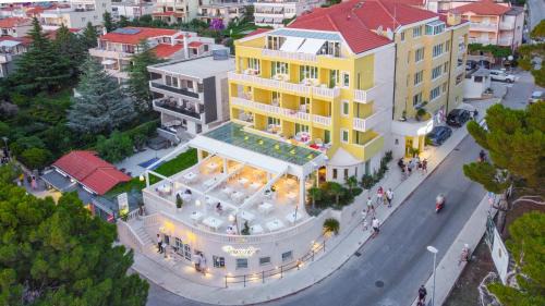 Baska Voda Hotel | Hotel Villa Bacchus