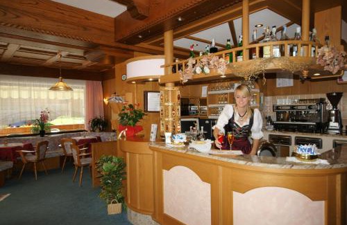 San Giovanni di Fassa Hotel | Hotel Villa Cima Undici