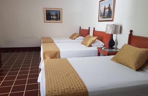 San Salvador Hotel | Hotel Villa Serena Escalón