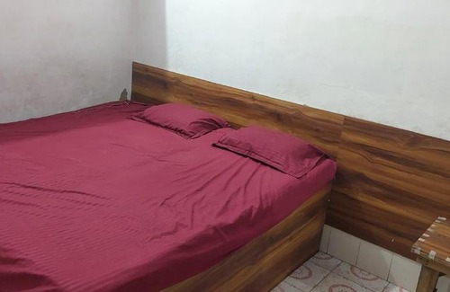 Mathura Casa | Hotel Vrindavan Dham Near Pem mandir