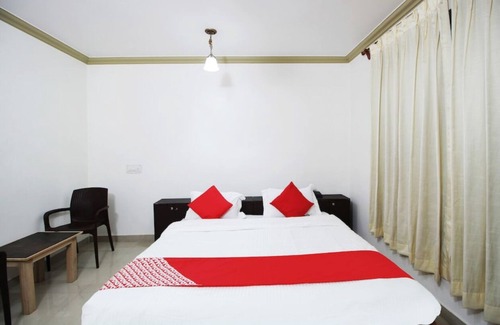 Dal Lake Hotel | Hotel West Inn