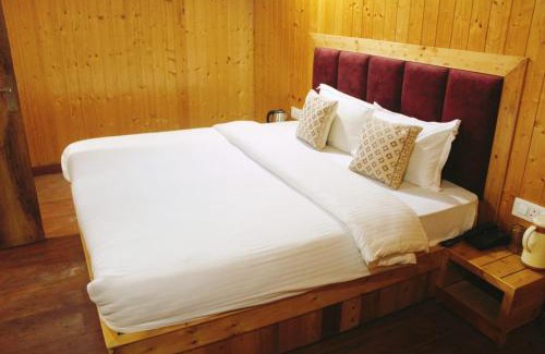 Banikhet Hotel | Hotel White Cloud