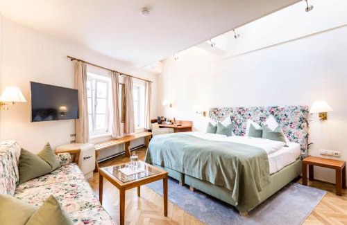 Altstadt Hotel | Hotel Wolf