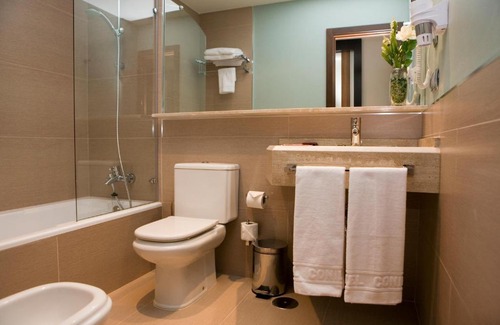 Centro de Conil de la Frontera Hotel | Hotel y Apartamentos Conilsol