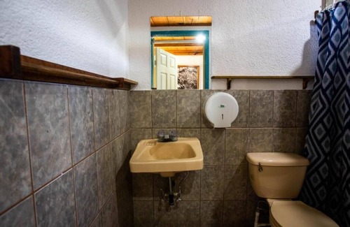 San Pedro La Laguna Hotel | Hotel y Rest las Cristalinas