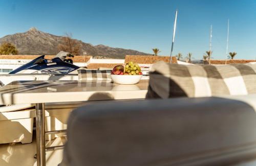 Premià de Mar Alquiler De Eote | Hotel Yacht Our Alissa