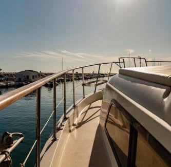 Premià de Mar Alquiler De Eote | Hotel Yacht Our Alissa