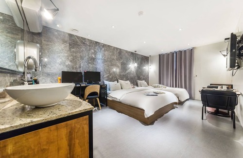 Guri Hotel | Hotel Yaja Guri Sutaek