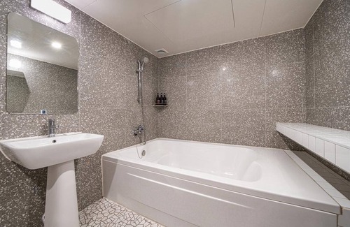 Cheongju Hotel | HOTEL YaJa West Gate