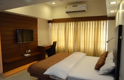 Alkapuri Hotel | Hotel Yuvraj