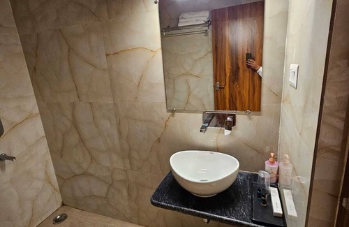 Varanasi Hotel | HOTEL ZION INN