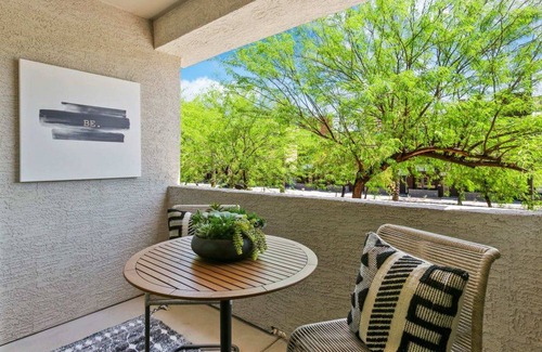 Glendale Sports and Entertainment District Hotel | Hotel ∙ Zone Westgate Ideal 2BR Condo w Gym & Pool for Family Vacations