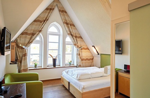 Wiedenbruck Cama Y Desayuno | Hotel Zur Wartburg