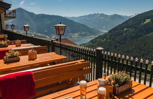 Zell am See Apartamento | Hotelappartement Erlberg Frühstück - Berghotel Jaga-alm
