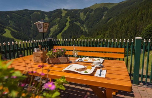 Zell am See Apartamento | Hotelappartement Sonnkogel Frühstück - Berghotel Jaga-alm