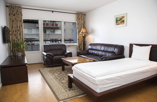 Hallonbergen Apartamento | Hotell Sundbyberg