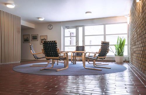 Kauniainen Apartamento | Hotelli Tiiliriihi