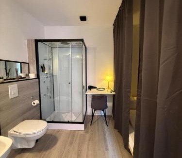 Marktbreit Apartamento | Hotelwohnung mit integrierter Küche & Bad