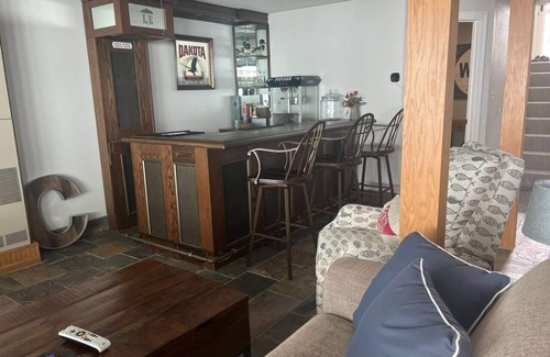 Estelline Cabina | Bar+GameArea|Hottub|Kayak|Paddlebrds|Sleeps12+