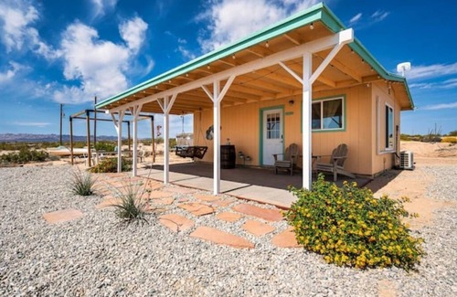 Twentynine Palms Cabina | HotTub & Sunset Views -- Relaxing Desert Retreat Near Joshua Tree