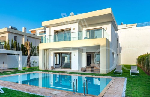Tamrhakht Villa | Houd Taghazout - luxury-Villa-De Lujo-Baño para personas con movilidad reduci...