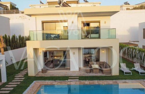 Tamrhakht Villa | Houd Taghazout - luxury-Villa-De Lujo-Baño para personas con movilidad reduci...