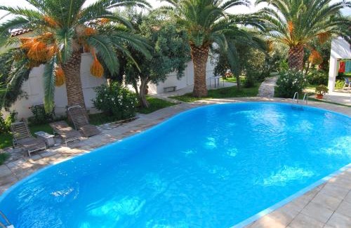 Paralio Astros Casa | Houdis Houses