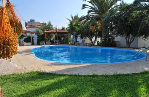Paralio Astros Casa | Houdis Houses