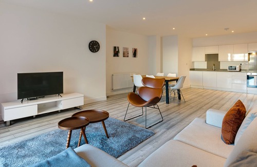 Hounslow Central Apartamento | Hounslow Apartments by Charles Hope