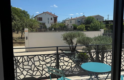 Saint-Martin-de-Valgalgues Casa | House with pool