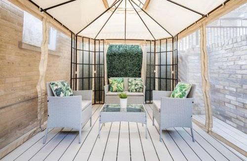 Shadwell Casa | House 10 mins to Tower Bridge Hot Tub & Parking