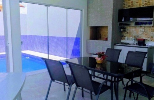 Daniela Casa | Casa a 100 metros de la playa con piscina climatizada por placas solares e hidroeléctricas