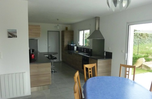 Surtainville Casa | Casa a 150m de la playa (precio con agua, luz, wifi, sábanas incluidas)