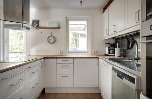 Vidja Casa | house 20min from sthlm c, 250meters to lake