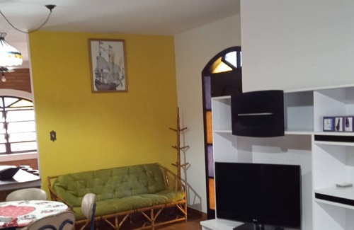 Jardim Capricornio Casa | House 3 bedrooms 03 bathrooms 100m from the beach in Caraguá. - 2 suites