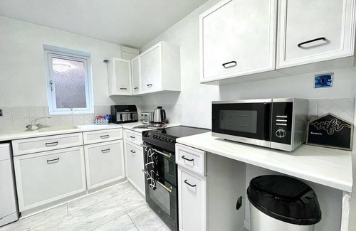Bolton Casa | House 32 Delightful, Clean 2 bed house close to a golf course